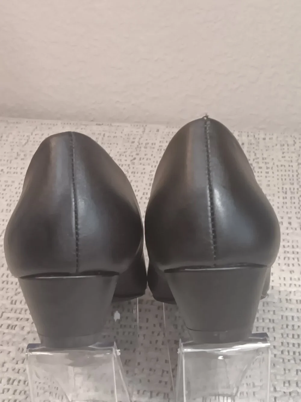 Array women's black leather upper block heel kitten heel pumps sz 9 N